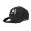 Wholesale Trendy White Baseball Cap with Embroidery Letter for Outdoor Sports