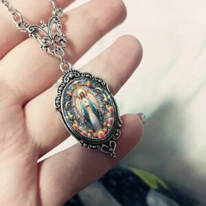 oly-3d0b2aff58e7e7d921bb0dc9c82cc933 Wholesale Fashion Glass Pendant Necklace with Bamboo Chain Trendy Jewelry Accessory for Everyday Wear