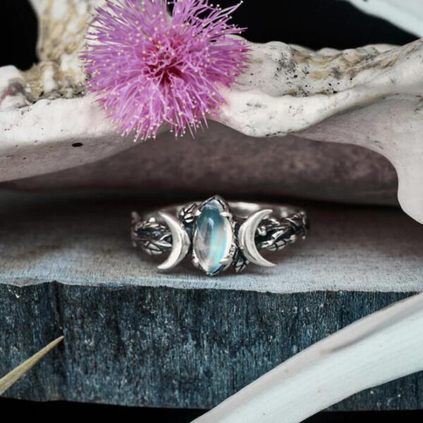 Wholesale Alloy Vintage Bohemian Double Moon Ring with Zircon - Chic Jewelry Accessory for Boutique Resale