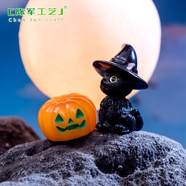 Wholesale Halloween Green Faced Witch Ghost Pumpkin Resin Ornament Decorative Accent for Boutique Resale