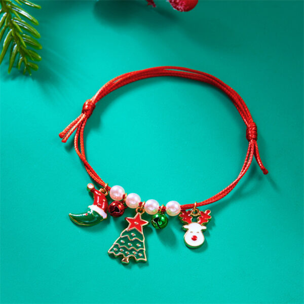 Wholesale Alloy Christmas Bracelet Set Hand Woven Bell Deer Cane Pendant Fashion Accessory for Women