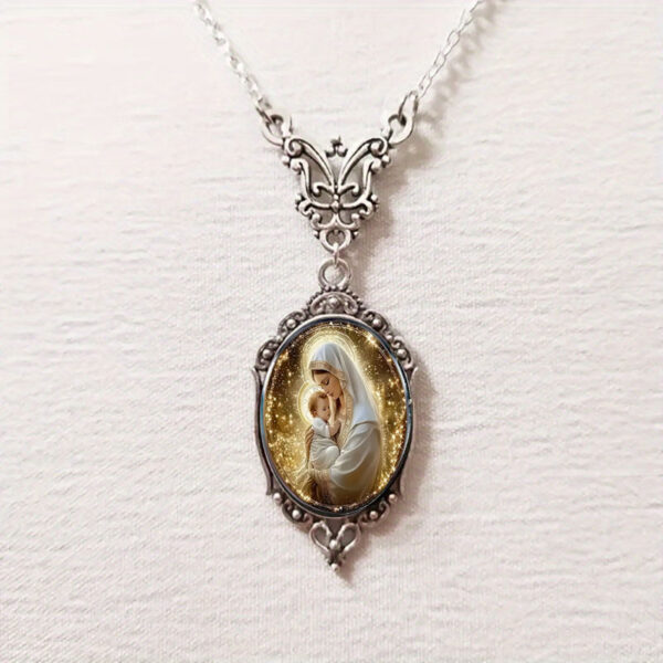 Wholesale Fashion Glass Pendant Necklace with Bamboo Chain Trendy Jewelry Accessory for Everyday Wear