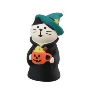 Pumpkin witch cat