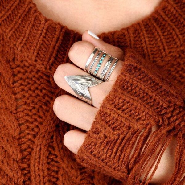 oly-409033420094882ef4d22ea7e47a1ece Wholesale Bohemian Carved Ring Hollow Turquoise Plated Alloy Jewelry Accessory Gift Wedding Boutique Resale