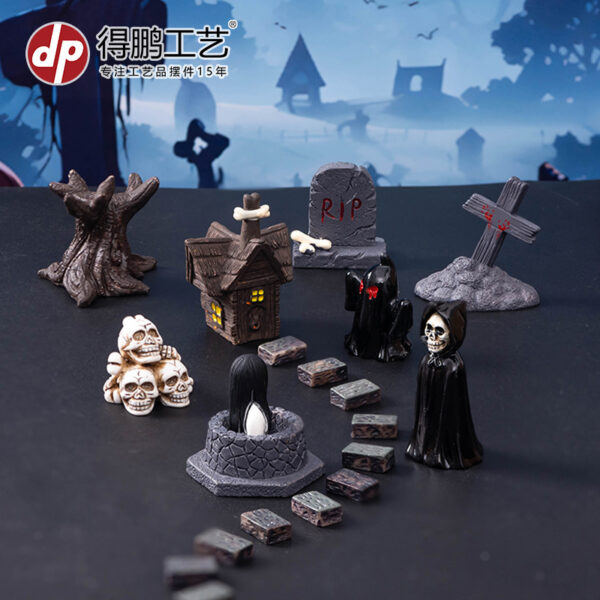 Wholesale Resin Halloween Skull Mummy Figurine Decorative Home Desk Accent