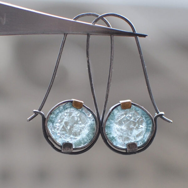oly-40e3c4e491d44cb7b1ba1dcdd5a3640d Wholesale Retro Moonstone Round Earrings Two-Tone Silver Light Blue Alloy Electroplated Fashion Jewelry Accessory