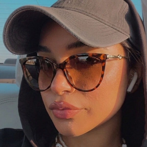 oly-424e0e20202d2aec29c69ef45cd0610f Wholesale Cat Eye Heart Sunglasses UV400 Outdoor Vacation Sun Protection Gift