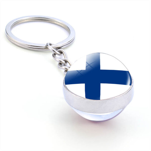 Wholesale Nordic Flag Metal Glass Ball Keychain Finland Sweden Norway Denmark Iceland Souvenir Keyring Car Key Accessory