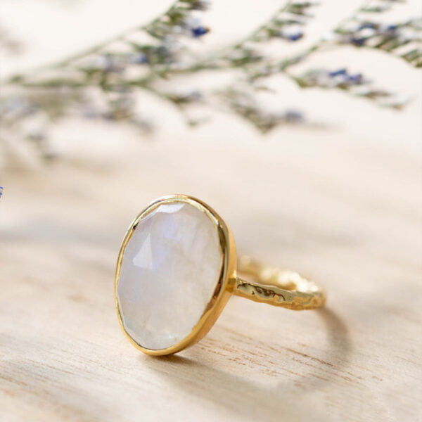 oly-427acc546382781b62dd56ff59e139d3 Wholesale Chic Gold Opal Ring – Fashion Jewelry Accessory for Boutique Resale