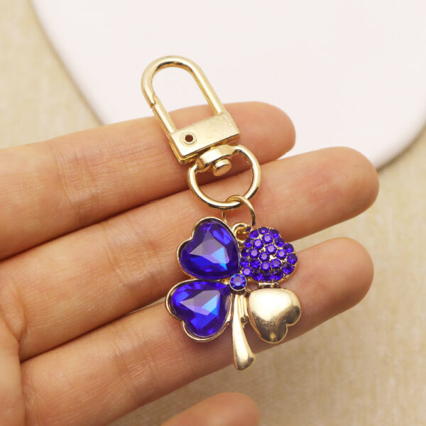 Wholesale Trendy Four Leaf Clover Rhinestone Keychain Pendant Zinc Alloy Bag Charm