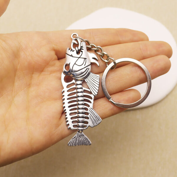 Wholesale Zinc Alloy Retro Fishbone Skeleton Keychain Pendant, Punk Style Fashion Accessory for Keys or Bag