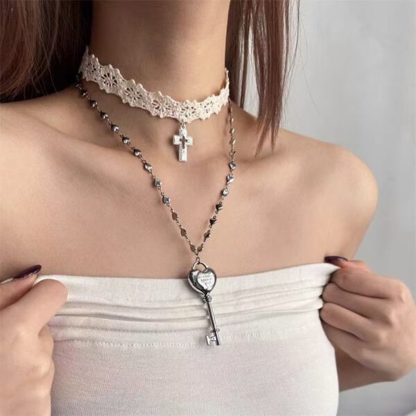 Wholesale Trendy Heart Cross Pendant Necklace Set Zinc Alloy Jewelry Accessory for Women 2 Piece Set