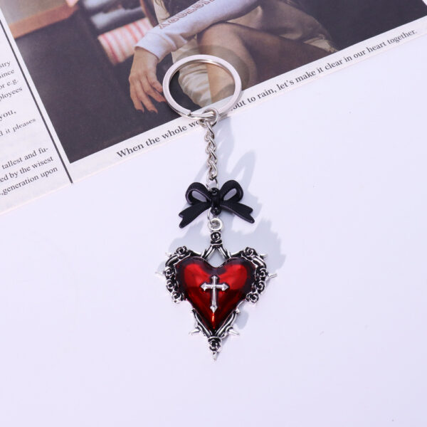 oly-471713aa96904be0c02bc4d3a3007ca8 Wholesale Zinc Alloy Gothic Black Heart Keychain Pendant, Boutique Car Key Accessory