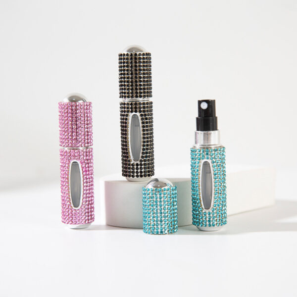 oly-4c3dbe1317ee8ebf7aea507b04ebef4c Wholesale Rhinestone Small Window Perfume Bottle Keychain, Stylish Decorative Gift Accessory
