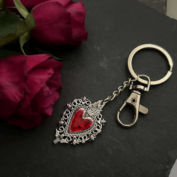 oly-4f1108d46de2ee17a1ed419463f76549 Wholesale Bohemian Gothic Sacred Heart Keychain Alloy Dark College Style Key Ring, Decorative Bag Accessory