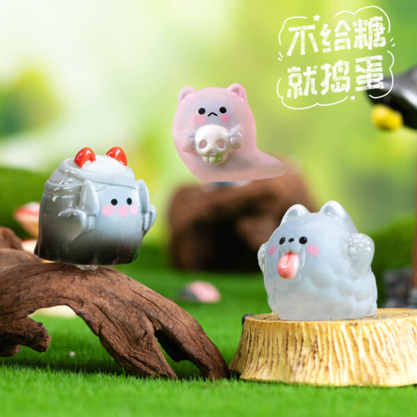 oly-4f89ef32686e063e8f22a185ccf96aa8 Wholesale Resin Glow-in-the-Dark Little Ghost Ornament Halloween Car Desk Decorative Accessory