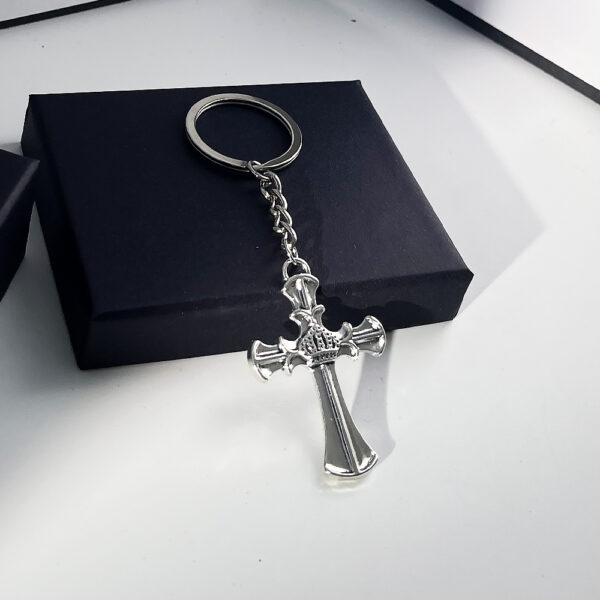 oly-50eb9dbc1ae0df3a722351506e83c5ec Wholesale Vintage European Style Cross Keychain Pendant Zinc Alloy Car Key Bag Charm Boutique Resale Accessory