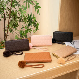 Wholesale Modern Triangle Embroidered Pu Leather Wallet Fashion Accessory Gift Boutique Resale