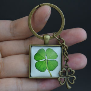 Wholesale Vintage Style Lucky Clover Keychain Pendant Silver Tone Gift Decorative Accessory