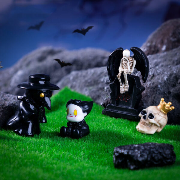 Wholesale Resin Miniature Halloween Ornaments, Skeleton Clown Bat DIY Decor, Resale Accessory