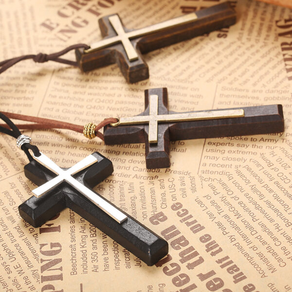 Wholesale Handmade Wood Alloy Cross Pendant Necklace Double Layer Rope Chain Jewelry Accessory for Couples Boutique Resale