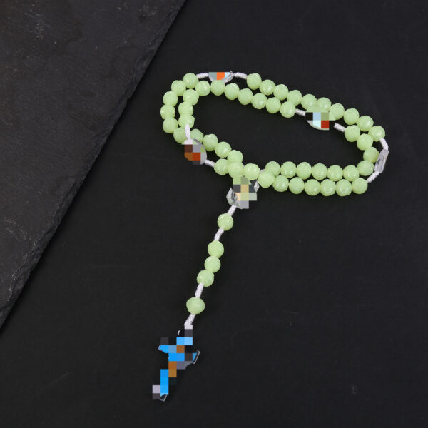 oly-55e18635736f69313e7ddf9f86d1437c Wholesale Stylish Glow in the Dark Cross Necklace Plastic Resin Handmade Accessory