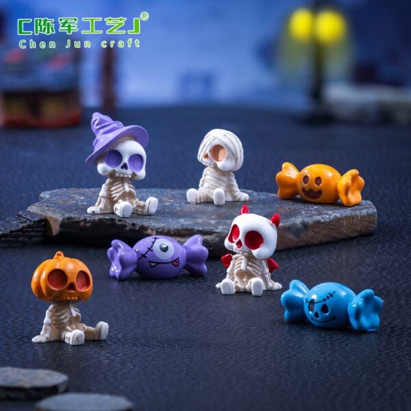 Wholesale Resin Halloween Skeleton Figurine Cartoon Decor Accent for Home Office