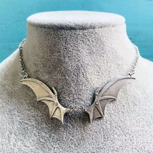 oly-5825a1bde8c73a7e772fb77e0c8a4811 Wholesale Zinc Alloy Gothic Bat Wing Pendant Necklace Silver Plated Chain Trendy Jewelry Accessory for Resale