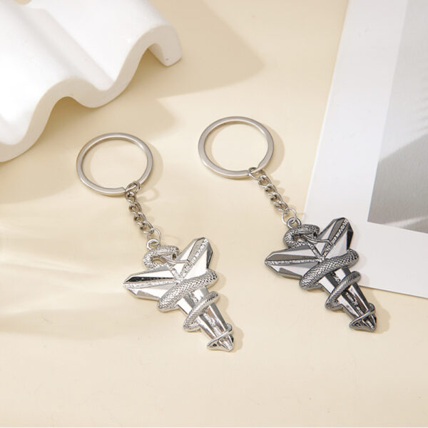 Wholesale Black Mamba Snake Pendant Keychain Fashion Metal Bag Charm for Car Keys Boutique Gift