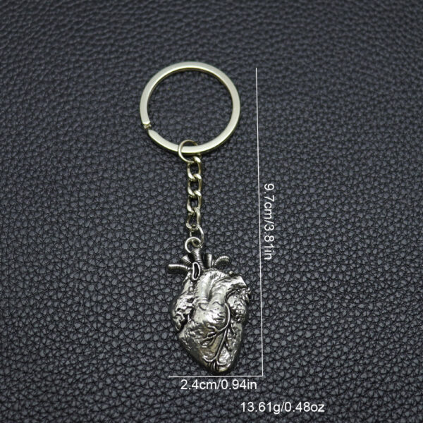 Wholesale Vintage Metal Skull Heart Keychain Punk Style Men's Car Key Accessory Bag Charm