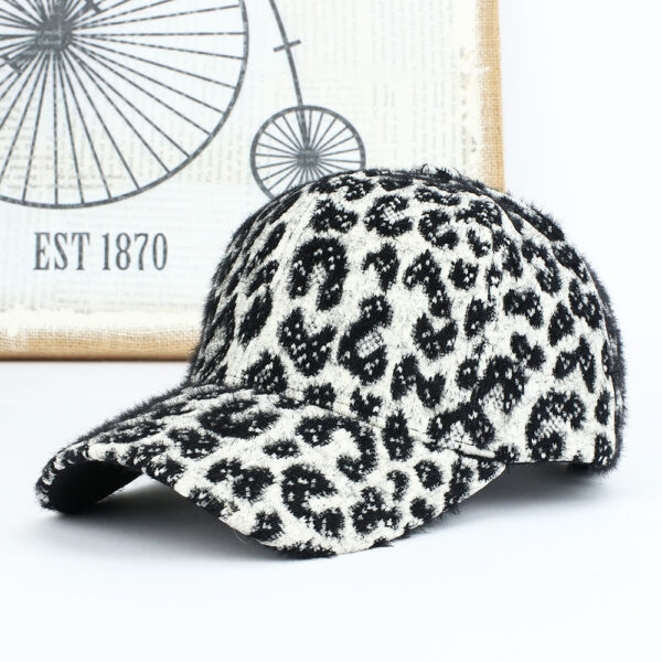 Wholesale Chic Leopard Print Baseball Cap Adjustable Breathable Winter Hat Fashion Accessory