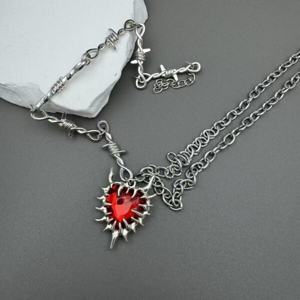 Wholesale Gothic Heart Pendant Necklace Trendy Jewelry Accessory for Party Gift Boutique Resale