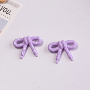 Purple single-sided bow tie