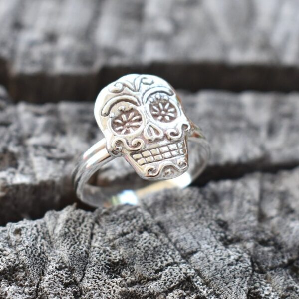 oly-5c1c4efba92e5d236d72440bb765b4d3 Wholesale Silver-Tone Alloy Skull Ring Vintage Halloween Women's Jewelry Fashion Accessory Boutique Resale