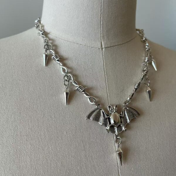 Wholesale Gothic Y2K Punk Bat Necklace with Flowing Chain Layering Jewelry for Resale