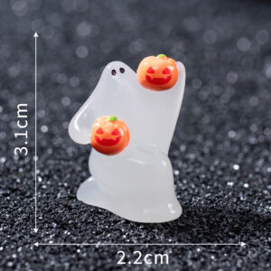Moving ghost no. 4 / Glow-in-the-dark smart ghost