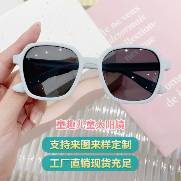 Wholesale Cartoon Square Frame Kids Sunglasses UV400 Protection for Boys Girls