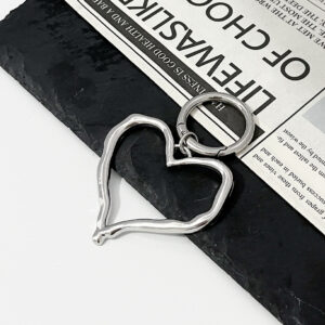 oly-62612daa0803a9ea21f610946156457a Wholesale Zinc Alloy Heart Keychain Pendant Irregular Hollow Design Bag Charm Fashion Accessory for Boutique Resale