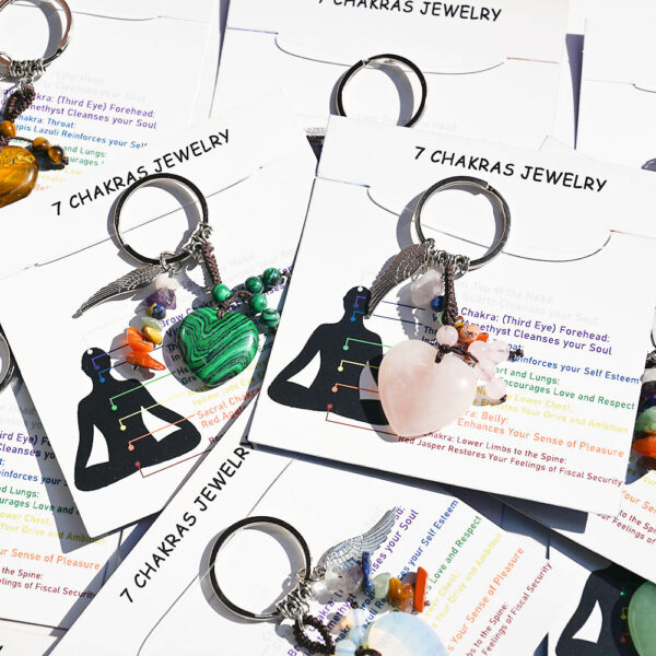 Wholesale Natural Crystal and Agate Hand Knitted Heart Pendant Bag Charm Keychain Decorative Accessory