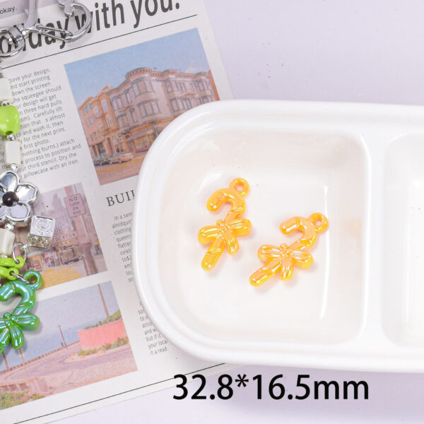 oly-62bde7ebc7924fab5c72bed98ae20336 Wholesale UV Plated Acrylic Christmas Cane Pendant DIY Phone Charm Resale Jewelry Accessory