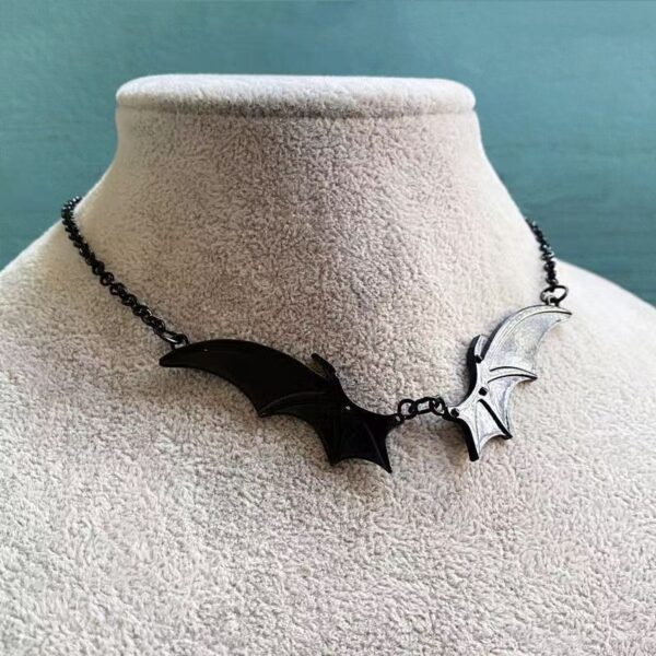 oly-642b66d83722beb9baa56a8928b0b9dc Wholesale Zinc Alloy Gothic Bat Wing Pendant Necklace Silver Plated Chain Trendy Jewelry Accessory for Resale