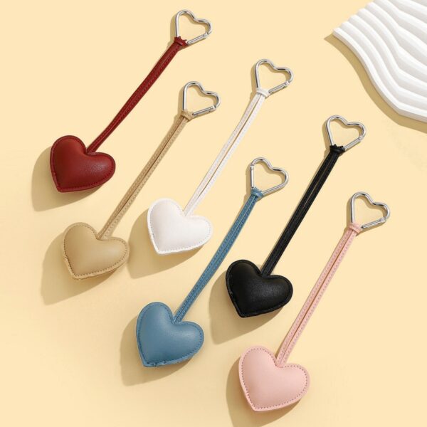 Wholesale Stylish PU Leather Heart Keychain Wine Red Car Key Accessory Boutique Resale Gift