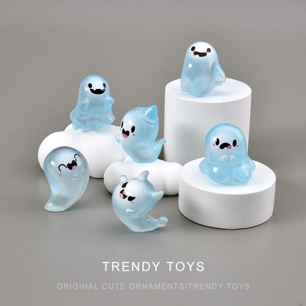 Wholesale Glow-in-the-Dark Ghost Keychain Halloween Resin Pendant Decorative Gift