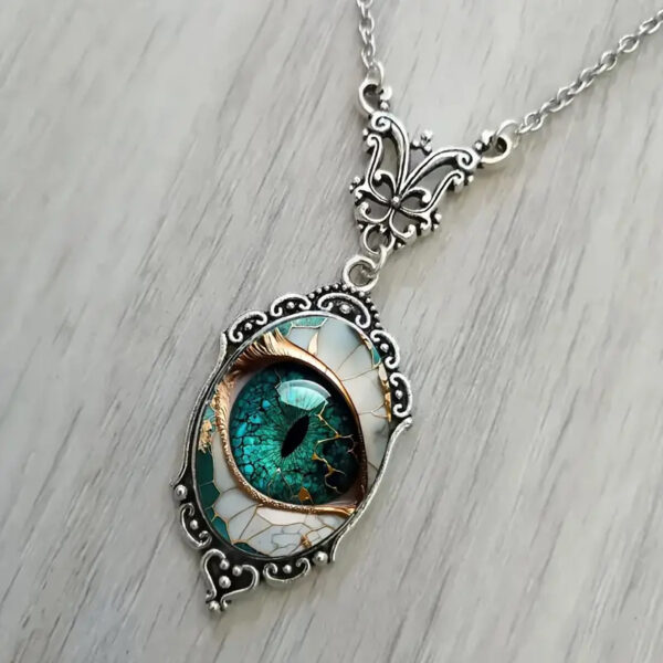 oly-675597d18fcc71da76d42d7785d7f858 Wholesale Mysterious Evil Eye Design Oval Alloy Pendant Necklace Fashion Jewelry Accessory for Gift Boutique Resale