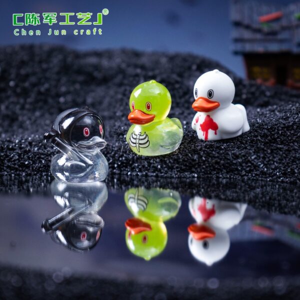 Wholesale Spooky Duck Resin Figurine Decorative Accent for Home or Party Gift