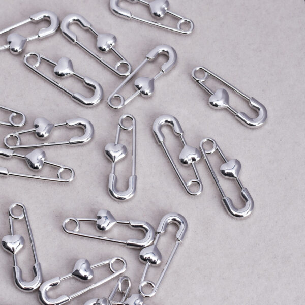 oly-68a04067eb0aa5b2d779c82f6349e111 Wholesale White Gold Tone Love Pin Zinc Alloy Pendant DIY Keychain Phone Chain Fashion Accessory Boutique Resale
