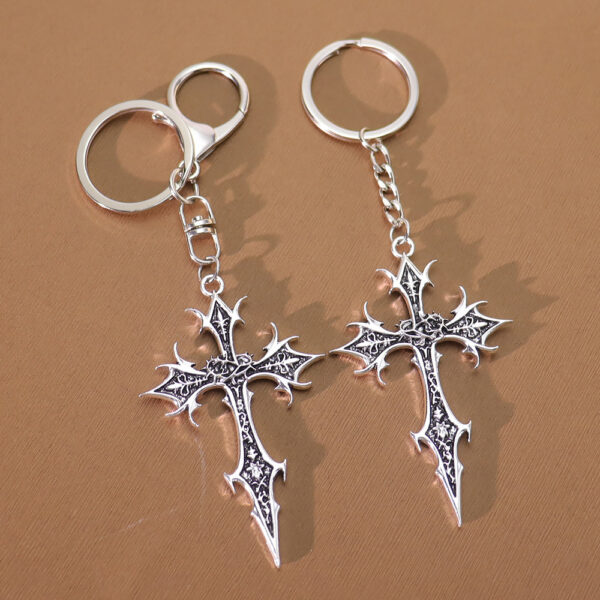 Wholesale Retro Gothic Cross Ethnic Pattern Zinc Alloy Pendant Keychain Boutique Resale