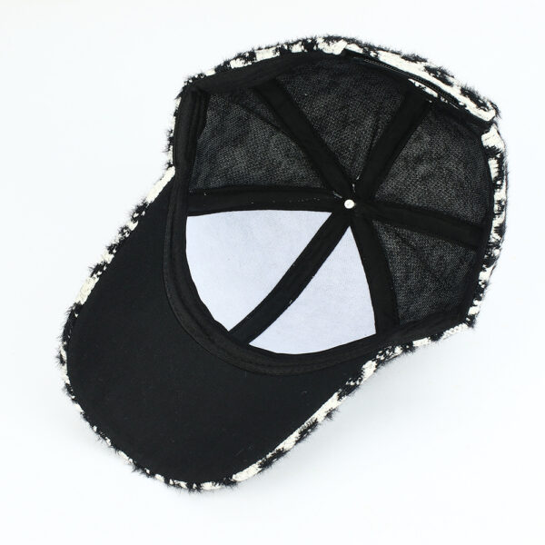 Wholesale Chic Leopard Print Baseball Cap Adjustable Breathable Winter Hat Fashion Accessory