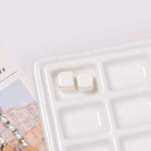 B-381-white