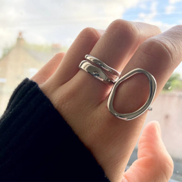 oly-6d466f352dc04399124884ec64fb5549 Wholesale Geometric Retro Alloy Ring for Women - Adjustable Fashion Jewelry Accessory